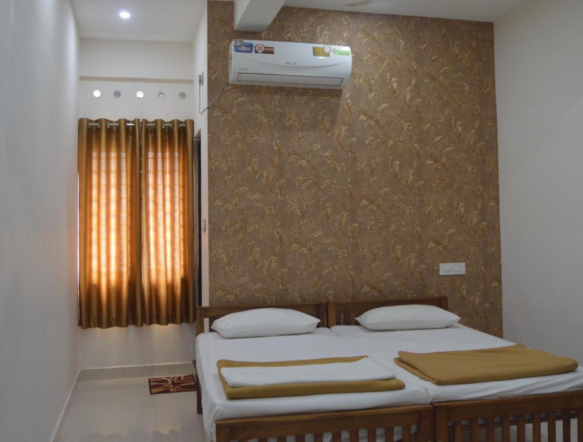 Coral Homes Kochi ภายนอก รูปภาพ